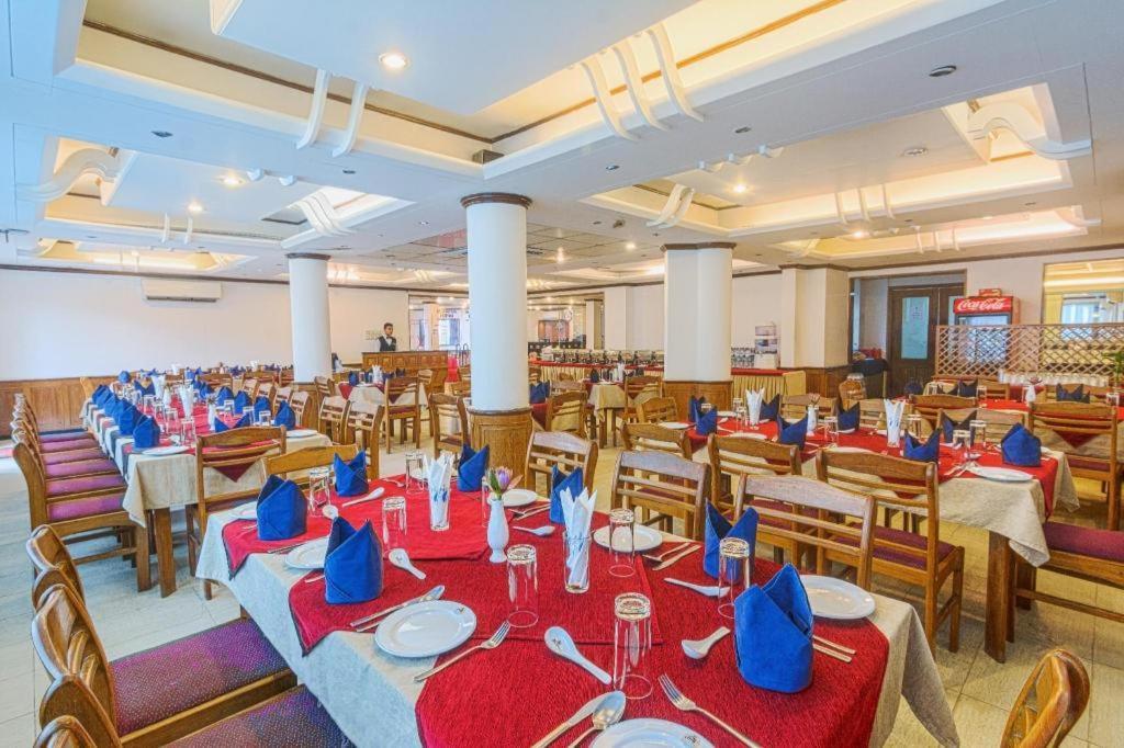 Hotel Sea Crown Cox's Bazar Extérieur photo