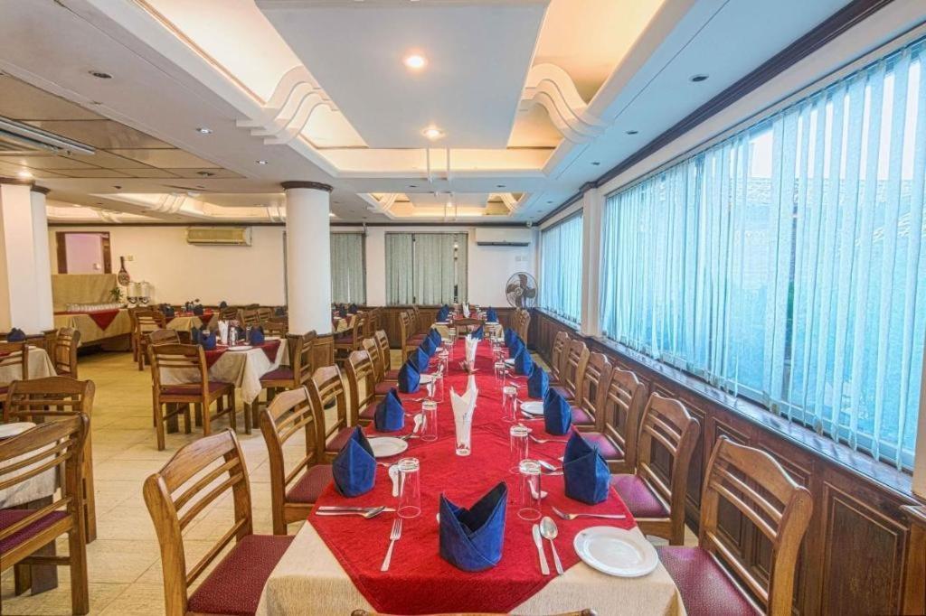 Hotel Sea Crown Cox's Bazar Extérieur photo